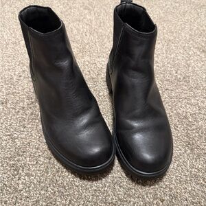 ABEO Vista Chelsea boots
